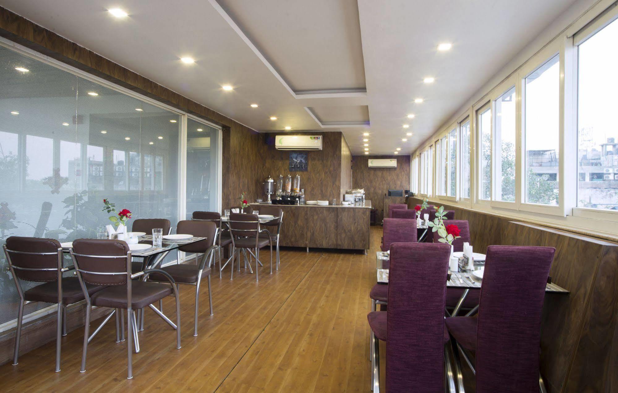 Hotel Palm Do'R - 02 Mins From New Delhi Railway Station Exterior photo