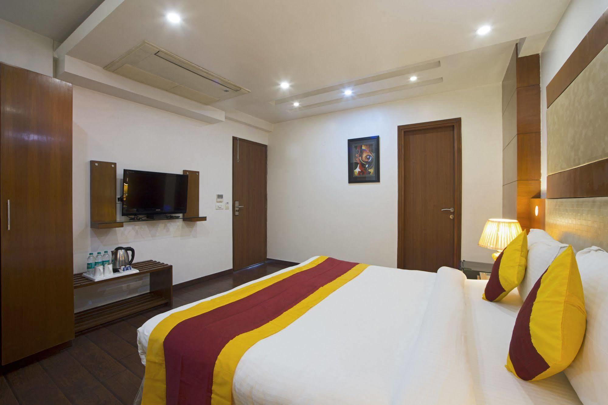 Hotel Palm Do'R - 02 Mins From New Delhi Railway Station Exterior photo